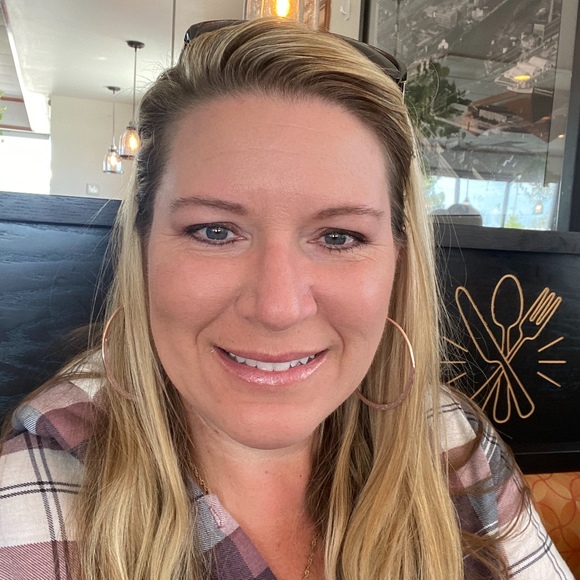 Meet your Posher, Tracy - Picture 1 of 1